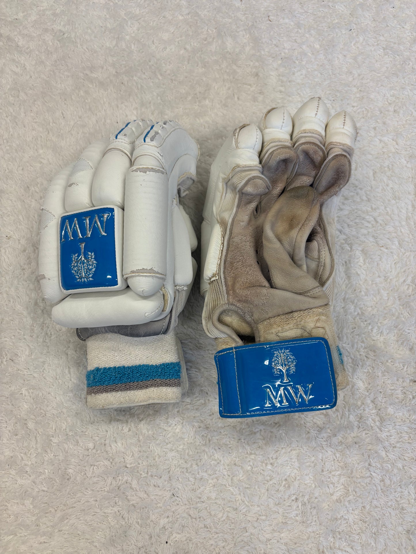 Mighty Willow Pro Batting Gloves Small Left Hand