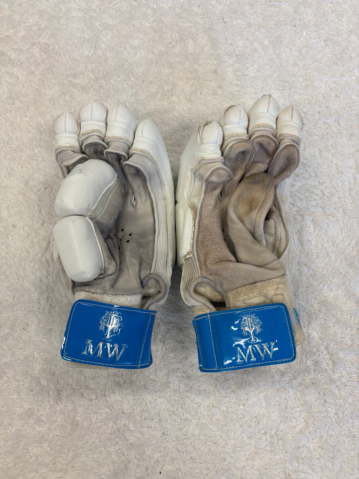 Mighty Willow Pro Batting Gloves Small Left Hand