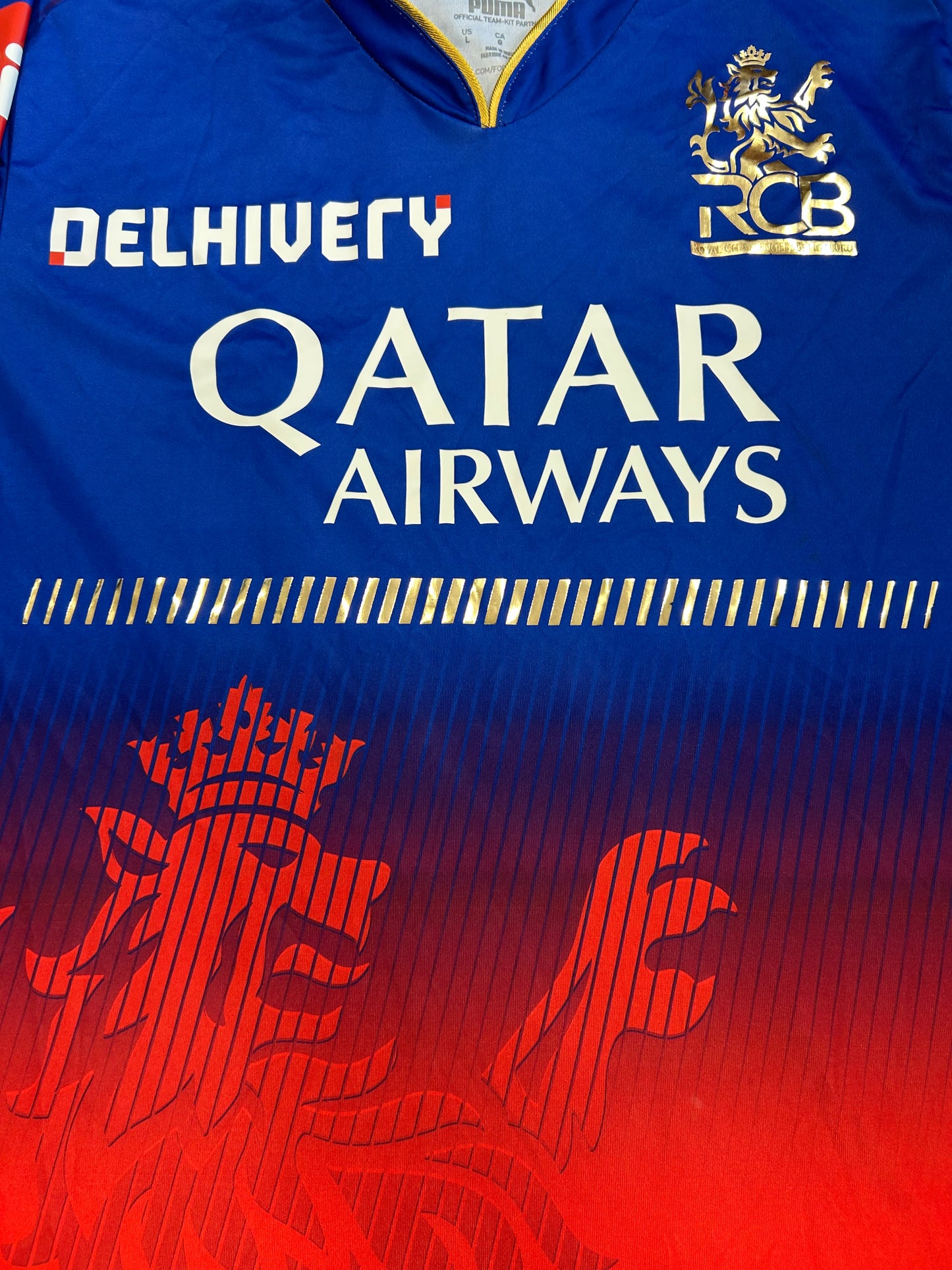 Tom Curran Royal Challengers Bengaluru 2024 IPL Match Issue LS Playing Shirt